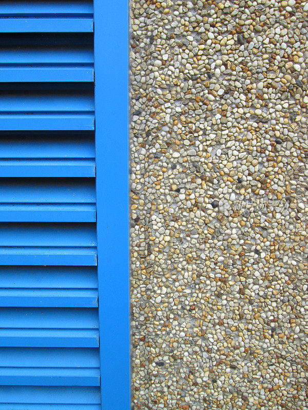 毛坯/鹅卵石，墙壁纹理背景，蓝色罗浮门，石膏-水泥渲染